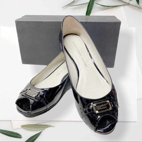 NWOT Marc Jacobs black patent leather wedges 8 - Picture 4 of 10